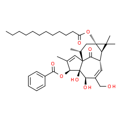 ChemSpider 2D Image | (1S,4S,5S,6R,9S,10R,12S,14R)-12-(Dodecanoyloxy)-5,6-dihydroxy-7-(hydroxymethyl)-3,11,11,14-tetramethyl-15-oxotetracyclo[7.5.1.0~1,5~.0~10,12~]pentadeca-2,7-dien-4-yl benzoate | C39H54O8
