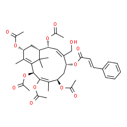 ChemSpider 2D Image | (1S,2R,3Z,5R,7R,8E,10S,13R)-2,7,9,10,13-Pentaacetoxy-4-(hydroxymethyl)-8,12,15,15-tetramethylbicyclo[9.3.1]pentadeca-3,8,11-trien-5-yl (2E)-3-phenylacrylate | C39H48O13